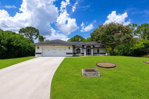 House in North Port, Florida 4 bedrooms, 206.52 sq.m. № 2317221