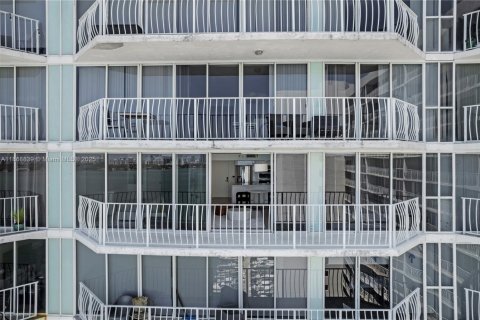 Copropriété à louer à North Bay Village, Floride: 2 chambres, 95.69 m2 № 1925779 - photo 28