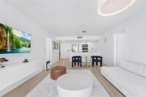 Copropriété à louer à North Bay Village, Floride: 2 chambres, 95.69 m2 № 1925779 - photo 8