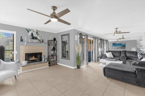 Townhouse in Lake Mary, Florida 3 bedrooms, 150.32 sq.m. № 1878137 - photo 7