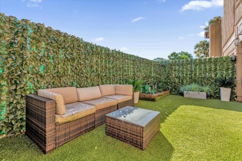 Townhouse in Lake Mary, Florida 3 bedrooms, 150.32 sq.m. № 1878137 - photo 24