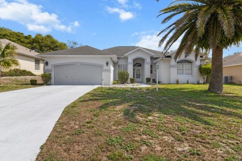 House in Beverly Hills, Florida 3 bedrooms, 188.87 sq.m. № 1832021 - photo 1
