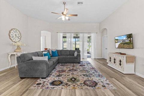 House in Beverly Hills, Florida 3 bedrooms, 188.87 sq.m. № 1832021 - photo 9