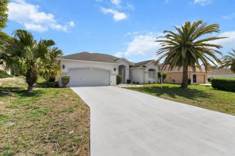 House in Beverly Hills, Florida 3 bedrooms, 188.87 sq.m. № 1832021 - photo 3