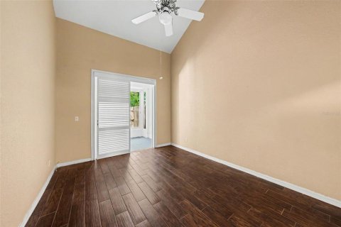 Townhouse in Largo, Florida 3 bedrooms, 166.48 sq.m. № 2210073 - photo 10