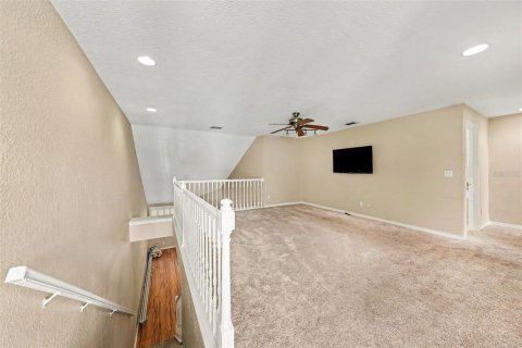 Townhouse in Largo, Florida 3 bedrooms, 166.48 sq.m. № 2210073 - photo 19