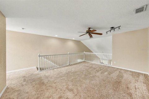 Townhouse in Largo, Florida 3 bedrooms, 166.48 sq.m. № 2210073 - photo 12