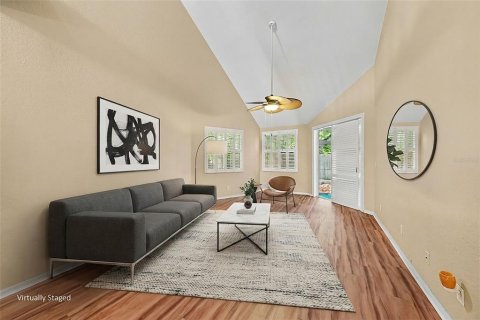 Townhouse in Largo, Florida 3 bedrooms, 166.48 sq.m. № 2210073 - photo 9