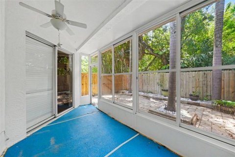Townhouse in Largo, Florida 3 bedrooms, 166.48 sq.m. № 2210073 - photo 21
