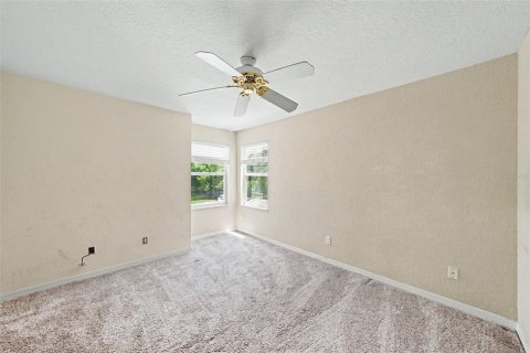 Townhouse in Largo, Florida 3 bedrooms, 166.48 sq.m. № 2210073 - photo 18