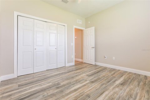 Villa ou maison à louer à North Port, Floride: 3 chambres, 146.51 m2 № 2112956 - photo 13