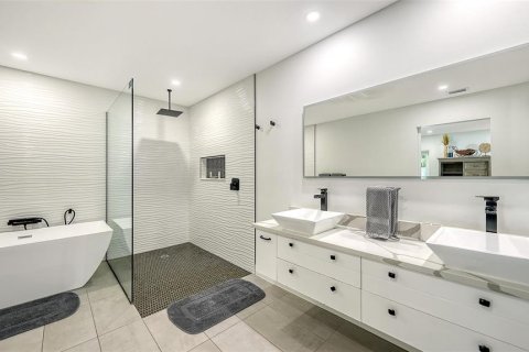 Casa en venta en Sarasota, Florida, 4 dormitorios, 210.61 m2 № 2433326 - foto 30