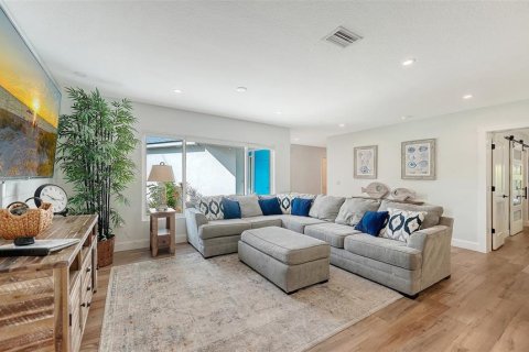Casa en venta en Sarasota, Florida, 4 dormitorios, 210.61 m2 № 2433326 - foto 10