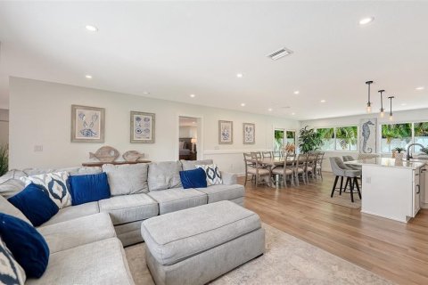 Casa en venta en Sarasota, Florida, 4 dormitorios, 210.61 m2 № 2433326 - foto 9