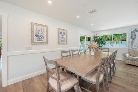 Casa en venta en Sarasota, Florida, 4 dormitorios, 210.61 m2 № 2433326 - foto 13