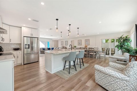 Casa en venta en Sarasota, Florida, 4 dormitorios, 210.61 m2 № 2433326 - foto 20