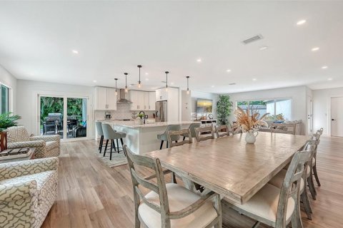 Casa en venta en Sarasota, Florida, 4 dormitorios, 210.61 m2 № 2433326 - foto 11