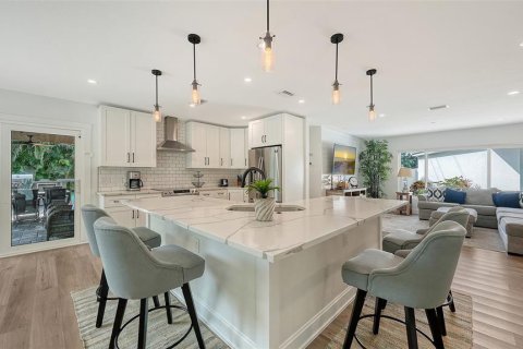 Casa en venta en Sarasota, Florida, 4 dormitorios, 210.61 m2 № 2433326 - foto 16