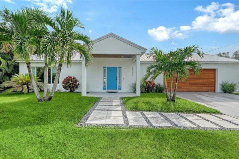 Casa en venta en Sarasota, Florida, 4 dormitorios, 210.61 m2 № 2433326 - foto 2