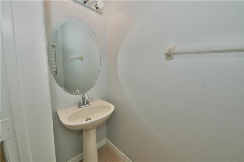 Townhouse in Orlando, Florida 3 bedrooms, 151.9 sq.m. № 2400301 - photo 10
