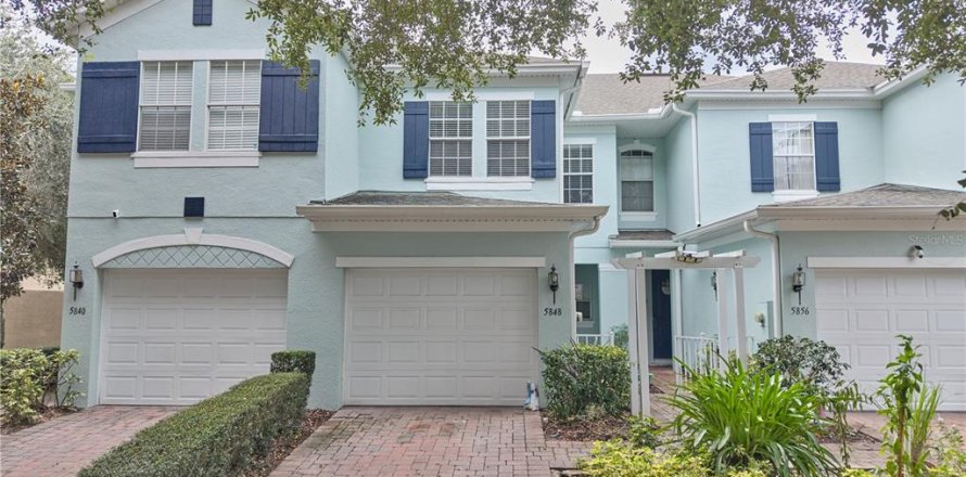 Townhouse in Orlando, Florida 3 bedrooms, 151.9 sq.m. № 2400301