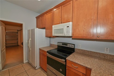 Townhouse in Orlando, Florida 3 bedrooms, 151.9 sq.m. № 2400301 - photo 8
