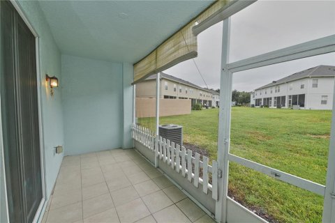 Townhouse in Orlando, Florida 3 bedrooms, 151.9 sq.m. № 2400301 - photo 18
