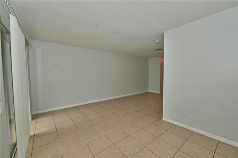 Townhouse in Orlando, Florida 3 bedrooms, 151.9 sq.m. № 2400301 - photo 27
