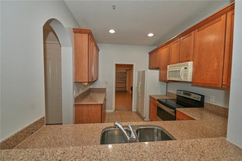 Townhouse in Orlando, Florida 3 bedrooms, 151.9 sq.m. № 2400301 - photo 6