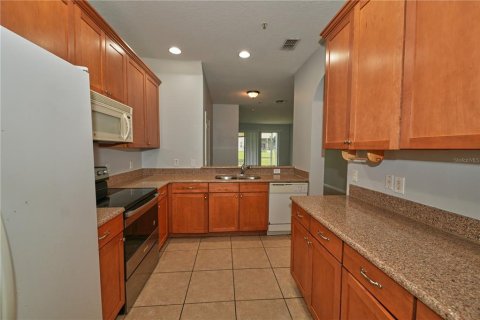 Townhouse in Orlando, Florida 3 bedrooms, 151.9 sq.m. № 2400301 - photo 7