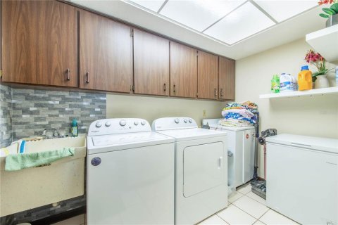 House in Babson Park, Florida 3 bedrooms, 237.74 sq.m. № 1873735 - photo 19