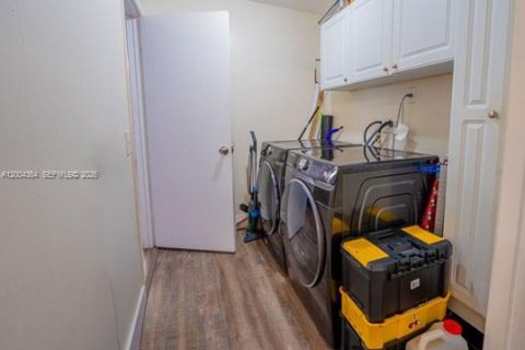 Купить виллу или дом в Майами, Флорида 4 спальни, 189.99м2, № 2068565 - фото 13