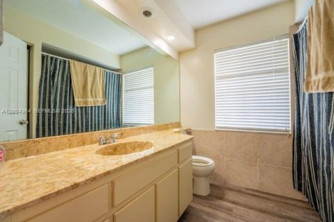 Купить виллу или дом в Майами, Флорида 4 спальни, 189.99м2, № 2068565 - фото 17