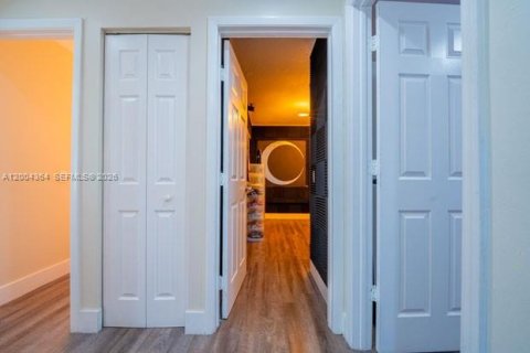 Купить виллу или дом в Майами, Флорида 4 спальни, 189.99м2, № 2068565 - фото 23