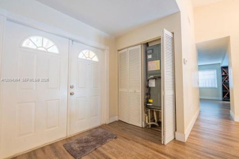 Купить виллу или дом в Майами, Флорида 4 спальни, 189.99м2, № 2068565 - фото 15