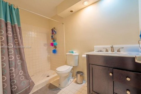 Купить виллу или дом в Майами, Флорида 4 спальни, 189.99м2, № 2068565 - фото 25