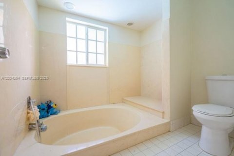 Купить виллу или дом в Майами, Флорида 4 спальни, 189.99м2, № 2068565 - фото 28