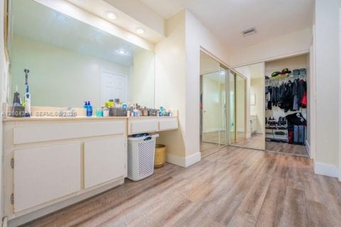 Купить виллу или дом в Майами, Флорида 4 спальни, 189.99м2, № 2068565 - фото 27