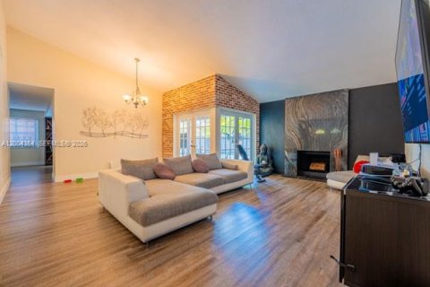 Купить виллу или дом в Майами, Флорида 4 спальни, 189.99м2, № 2068565 - фото 6