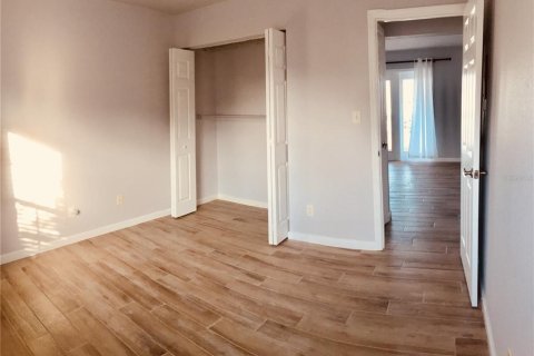 Condo in Saint Petersburg, Florida, 1 bedroom  № 1675716 - photo 5