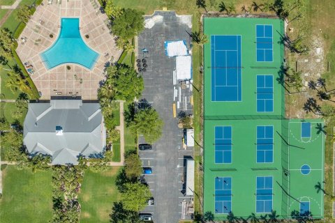 Condo in Saint Petersburg, Florida, 1 bedroom  № 1675716 - photo 17