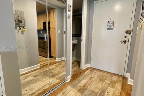 Снять в аренду кондоминиум в Холливуд, Флорида 1 спальня, 72.46м2, № 2006519 - фото 13