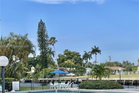 Снять в аренду кондоминиум в Холливуд, Флорида 1 спальня, 72.46м2, № 2006519 - фото 16