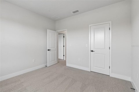 Townhouse in Sarasota, Florida 3 bedrooms, 162.86 sq.m. № 2151219 - photo 26