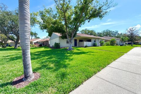 Villa ou maison à vendre à Oldsmar, Floride: 3 chambres, 134.71 m2 № 1750867 - photo 1
