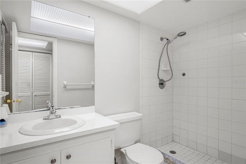 Condo in Palm Bay, Florida, 2 bedrooms № 2225381 - photo 14