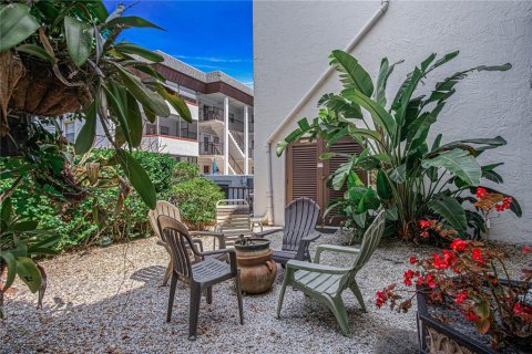 Condo in Palm Bay, Florida, 2 bedrooms № 2225381 - photo 20