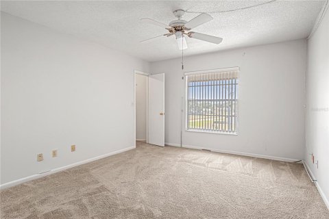 Condo in Palm Bay, Florida, 2 bedrooms № 2225381 - photo 4