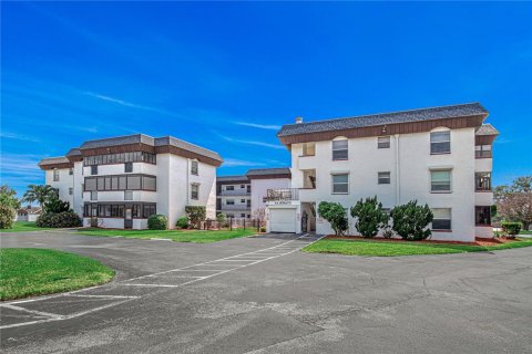 Condo in Palm Bay, Florida, 2 bedrooms  № 2225381