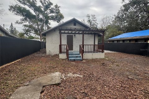 House in Tampa, Florida 3 bedrooms, 97.73 sq.m. № 1531174 - photo 15